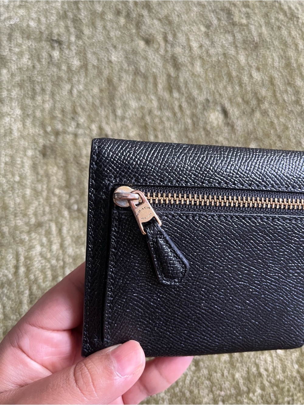 Coach Black Textured Leather Small Wallet with Gold 'C' Accent - Picture 6 of 10